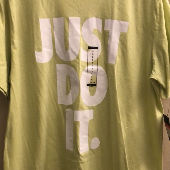 NWT Nike Men's L Just Do It Short Sleeve 100% Cotton T-Shirt in Green/Yellow - Picture 2 of 7